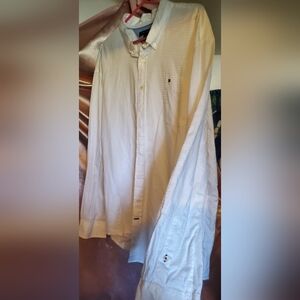 Men's Tommy Hilfiger White Dress Shirt.